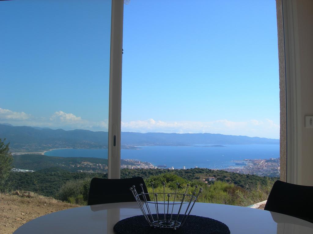 Gites Sassone, Vue Panoramique Sur Ajaccio Et La Mer Alata Habitación foto